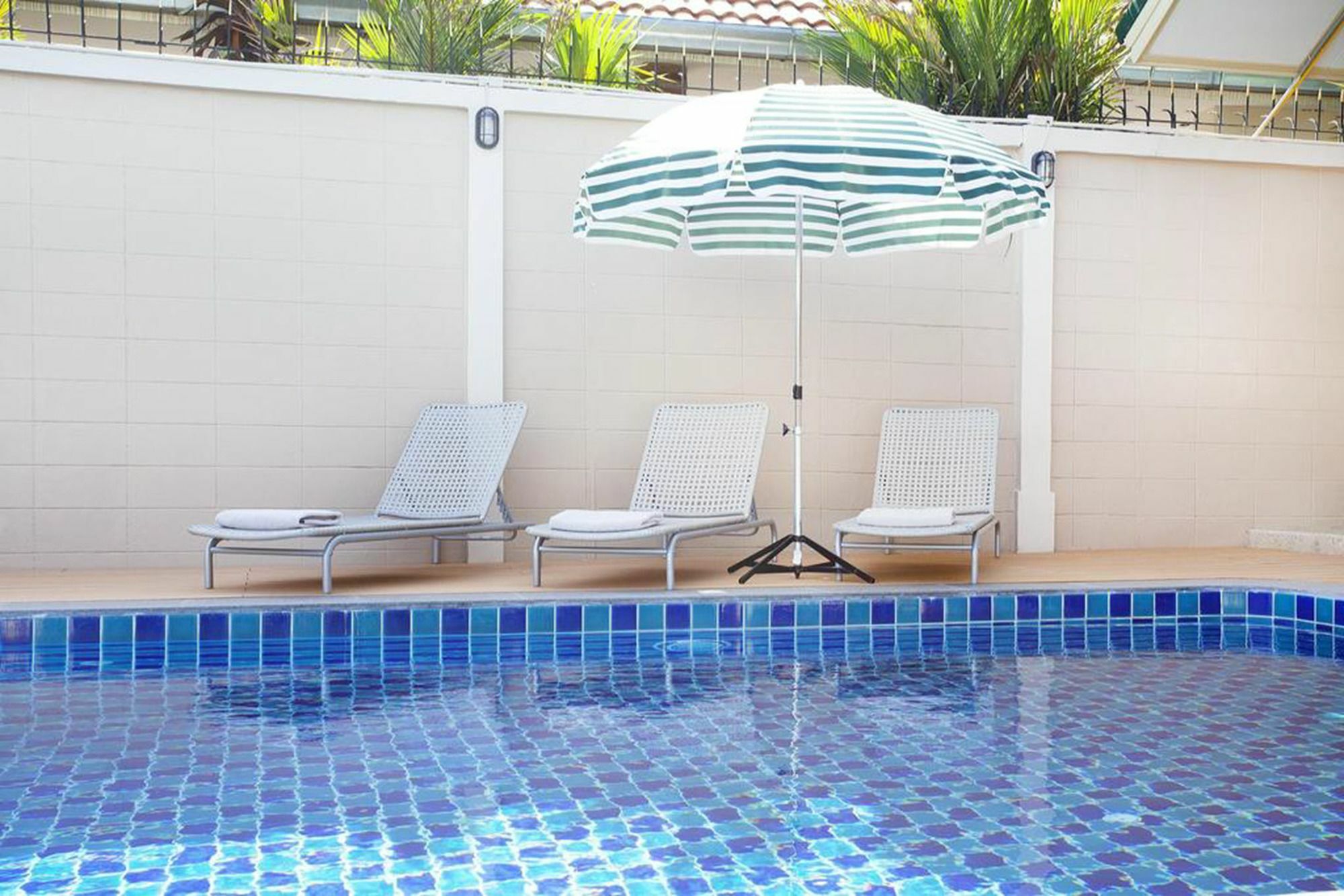 Pool Villa Tanzanite Near Walking Street Pattaya Exterior foto